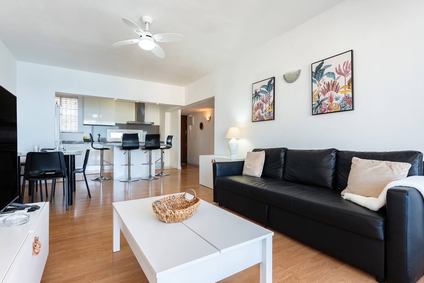 Entire apartment, Apartment '2 Bed 1 Bath Very Bright Apt' with Sea View, Wi-Fi and Air Conditioning in Fuengirola, Costa del Sol