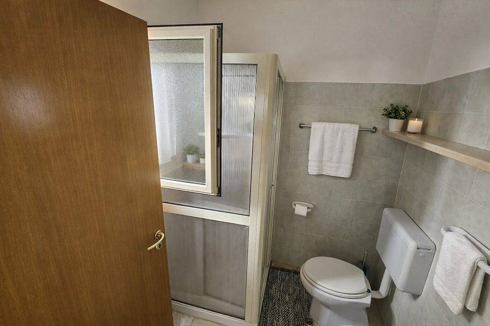 Appartement entier, Beach House 50m from the Sea | 2 Bedrooms, 2 Bathrooms, Air Conditioning in Spiaggia di Torre Pali (Salve), Salve