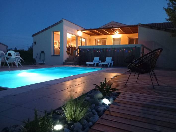 Gîte voor 10 personen, with tuin and zwembad as well as terras - 1