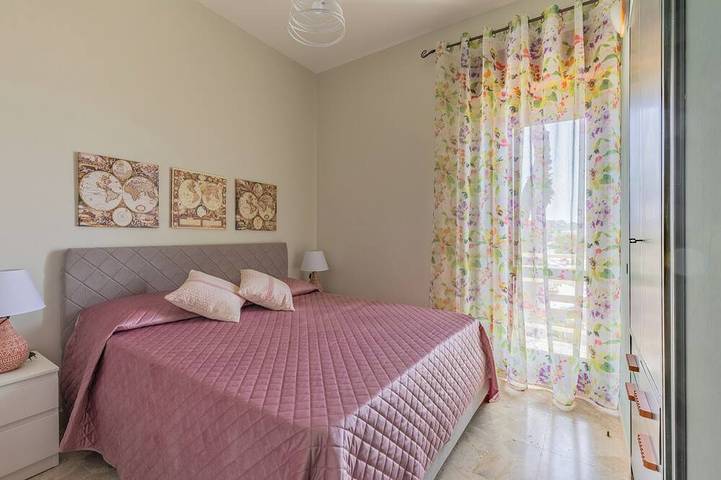 Casa con giardino di fronte la spiaggia a 5 minuti dalla valle dei templi. in Spiaggia di San Leone Libera Accessibile, Agrigento