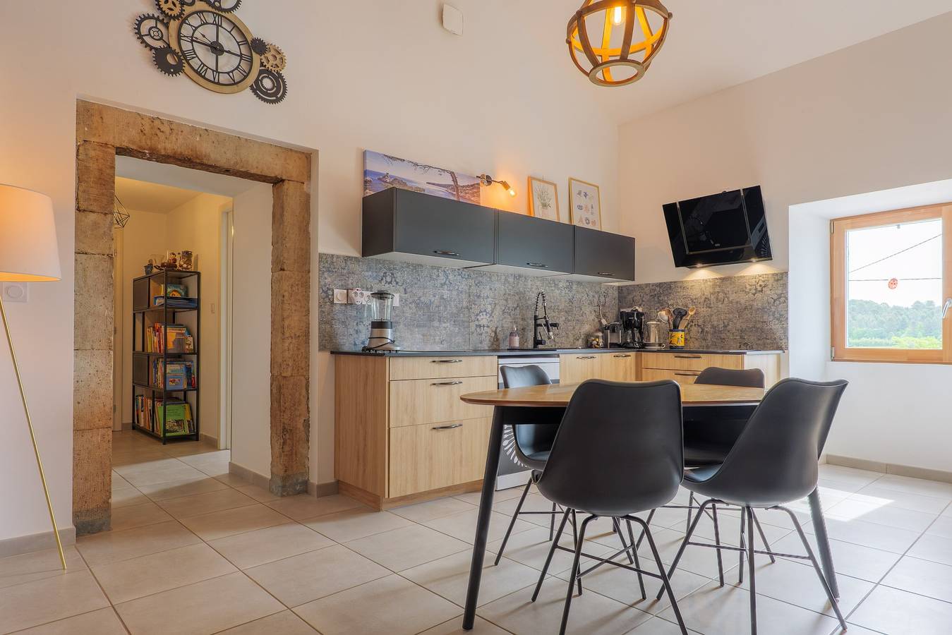 Das blaue Haus von Le Plot – Ruhige, renovierte Steinvilla mit Pool & Garten in Ailhon, Parc naturel régional des Monts d'Ardèche