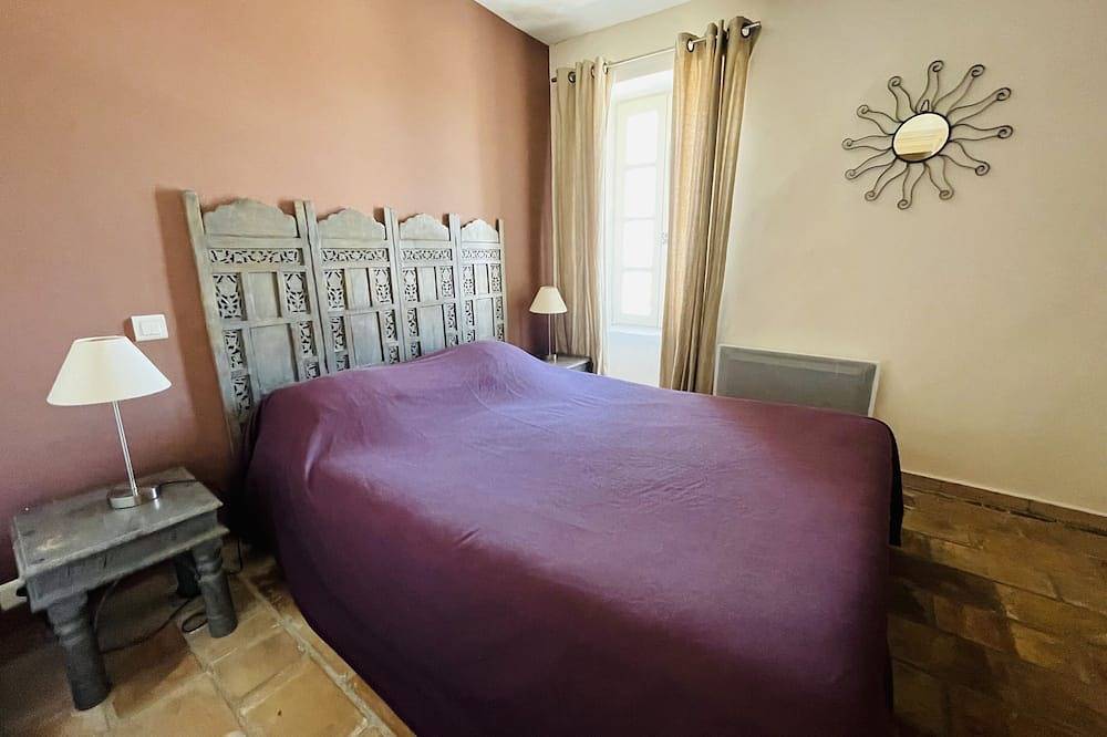 Entire apartment, Le Chef d'Escadron in Cadenet, Parc naturel régional du Luberon
