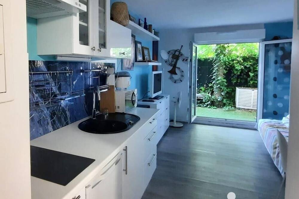 Entire apartment, Air-Conditioned Studio Between Sea And Mountains in Grabels, Montpellier region