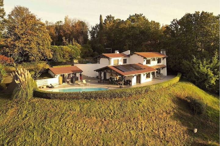 Maison de vacances pour 18 personnes, avec jardin à Urrugne
