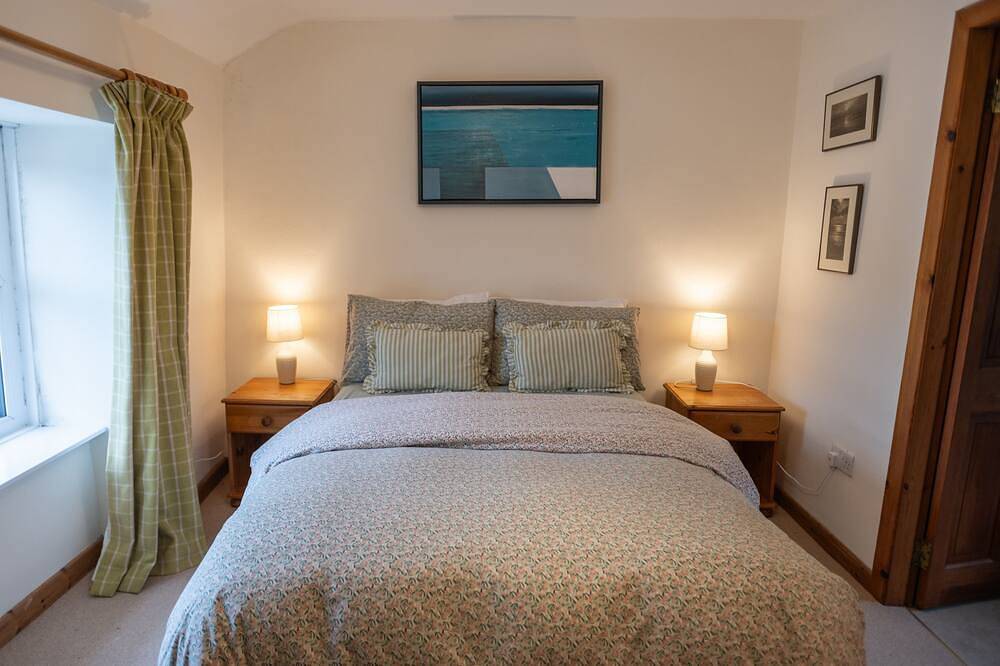 Ty Bach - sleeps 2 guests  in 1 bedroom in Llanberis, Llyn Padarn