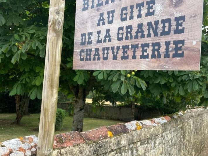 Location de vacances pour 6 personnes, avec terrasse et jardin, animaux acceptés à Sainte-Gemme-la-Plaine - 3