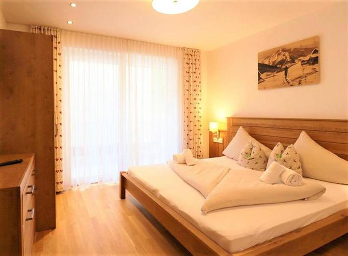 Ferienwohnung für 4 Personen, mit Sauna und Seeblick sowie Balkon und Ausblick in Zell am See - 4