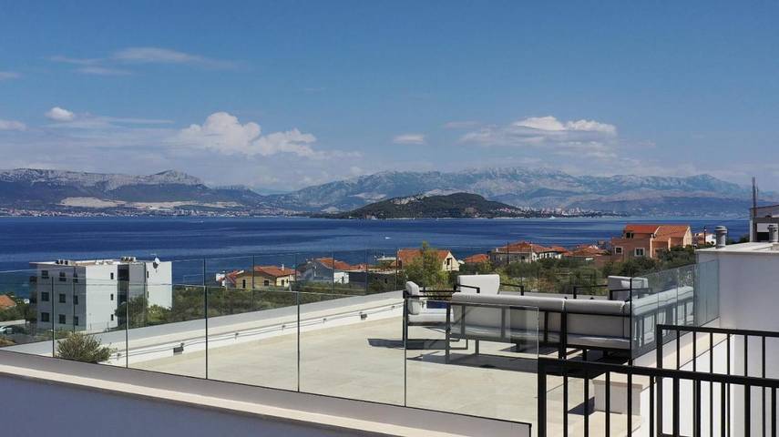 Villa pour 13 personnes, avec jardin et jacuzzi ainsi que sauna et piscine à Slatine - 4