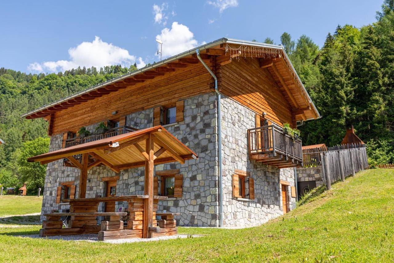 Chalet Aquila - Chalet Maso Vecchio fra le montagne del Trentino in Castello Tesino, Valsugana