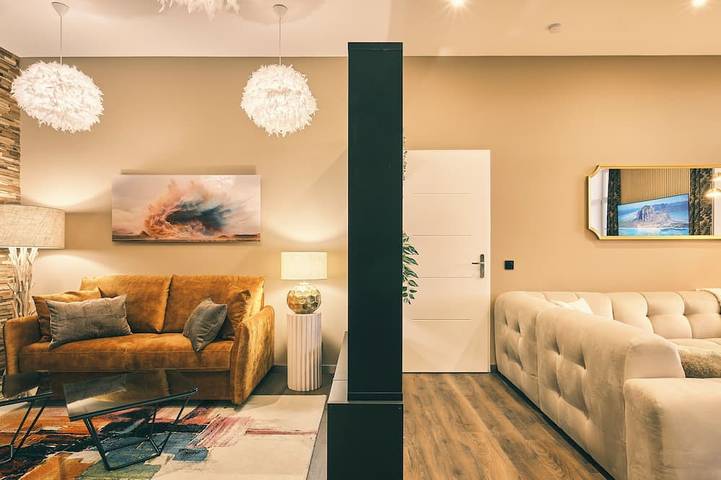 Appartement entier, \" Pearl \" vue panoramique in Lons-le-Saunier, Jura