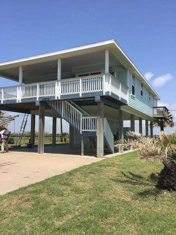 Vacation rental for 10 people, with terrace and yard in Texas Gulf Coast