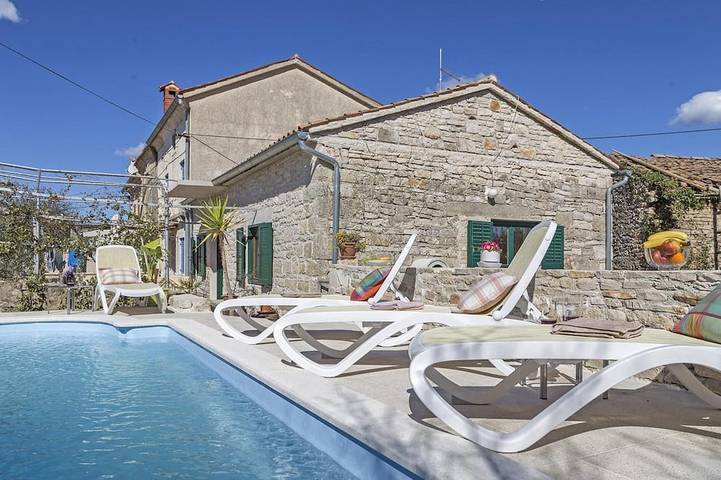Ferienhaus für 4 Personen, mit Pool und Garten, mit Haustier - 1
