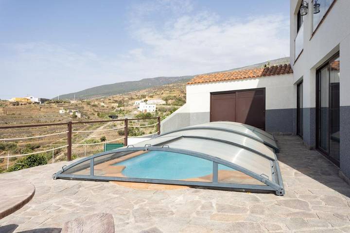 Casa rural para 5 personas, con Balcón y Terraza además de Jardín y Piscina en Fasnia