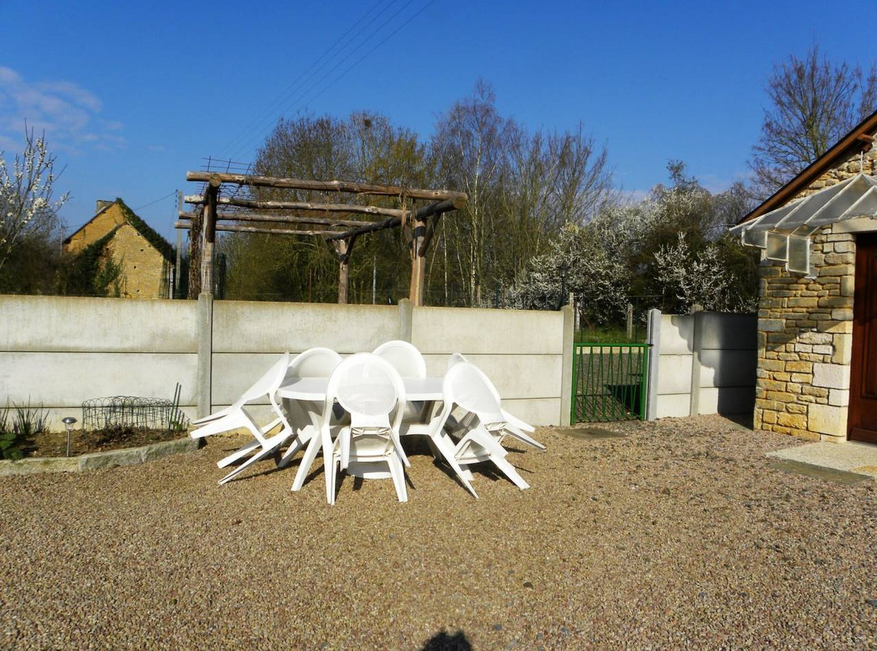 Gîte Indépendant Pour 6 personnes à la Campagne in Région de Dinan