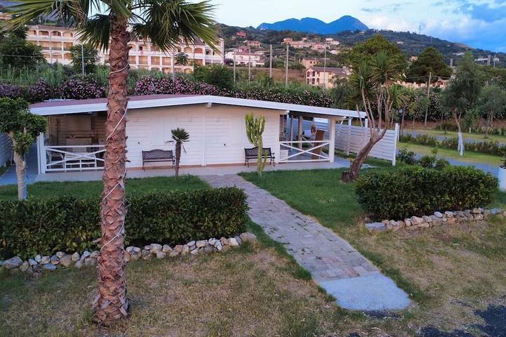 Ipanema Family Club Diamante - Bungalow By The Sea 2 in Diamante (desambiguación), Costa Tirrénica Calabria