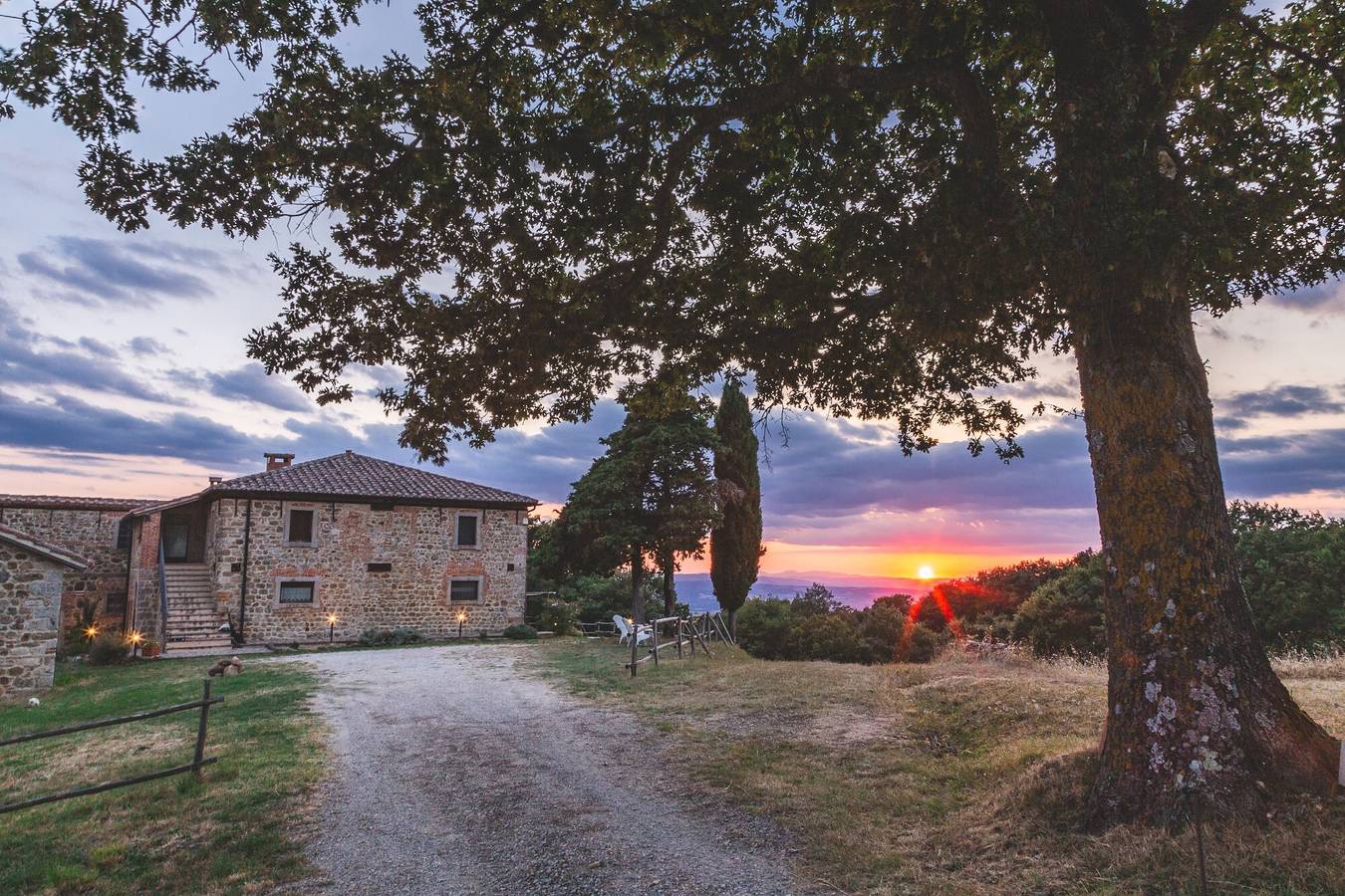 Appartamento intero, Appartamento 'La Loggia' con vista sulle montagne, piscina in comune e Wi-Fi in Chianciano Terme, Siena e dintorni