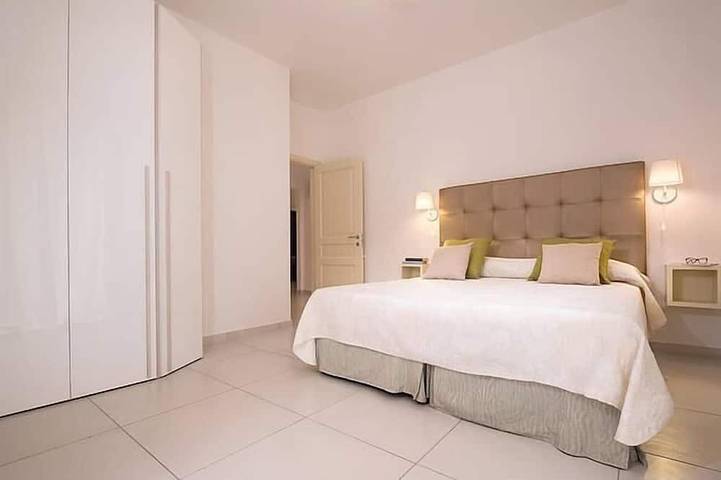 Appartement entier, Modern Apartment close to the Beach - Corso 4 by Amalfivacation.It in Minori, Sorrento Coast
