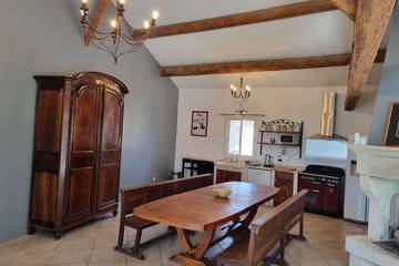 Gîte pour 8 personnes, avec jardin à Marsillargues