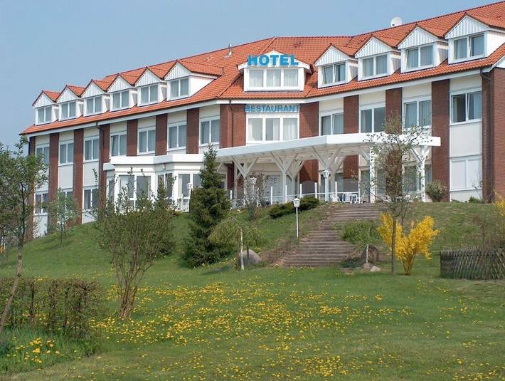 Hotel für 4 Personen, mit Terrasse und Garten sowie Sauna und Ausblick in Demmin