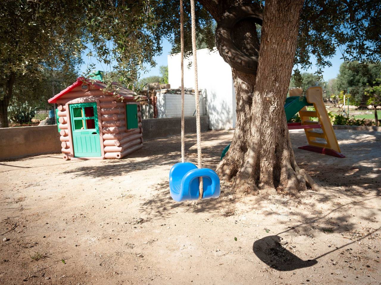 Bauernhof mit Schwimmbad und Babypark Brindisi am Meer in San Vito dei Normanni, Salento