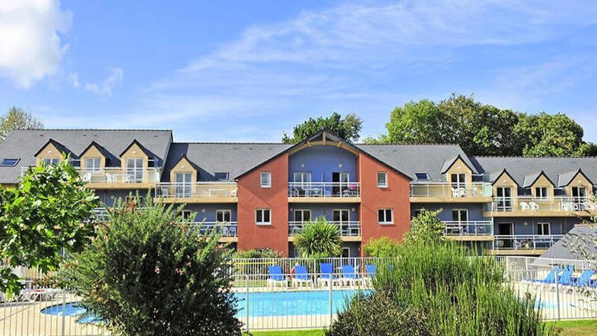 Appartement de vacances pour 7 personnes, avec sauna et piscine, animaux acceptés