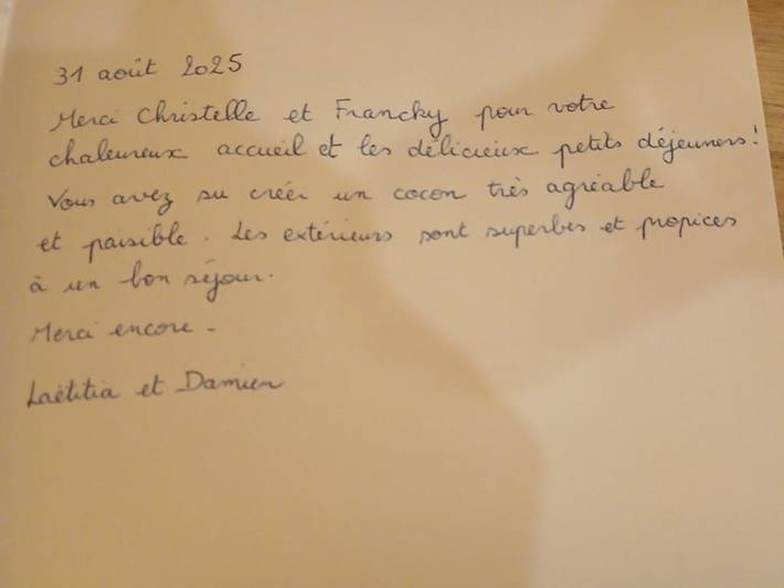 Location de vacances pour 2 personnes, avec jardin et terrasse ainsi que jacuzzi et piscine à Mortagne-sur-Sèvre - 2