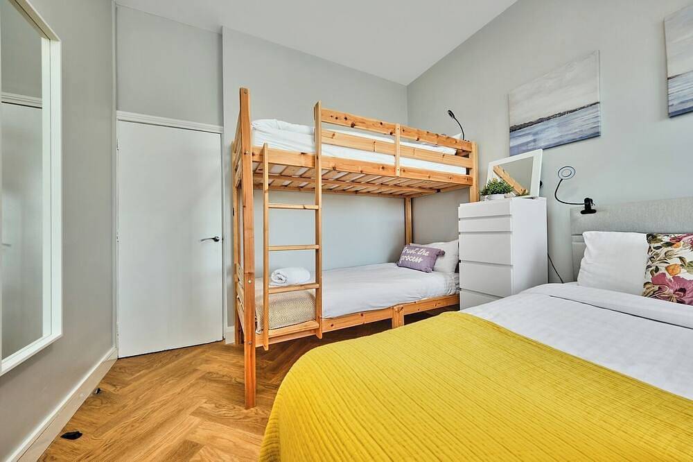 Ganze Wohnung, Bright Apt Steps From the Beach in Portrush, Grafschaft Antrim