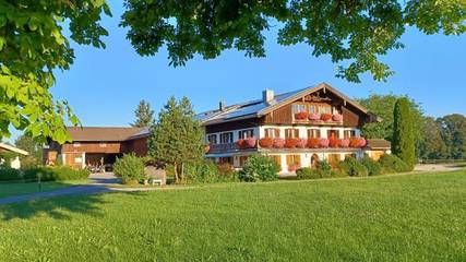 Ferienwohnung für 2 Personen, mit Ausblick und Balkon in Miesbach