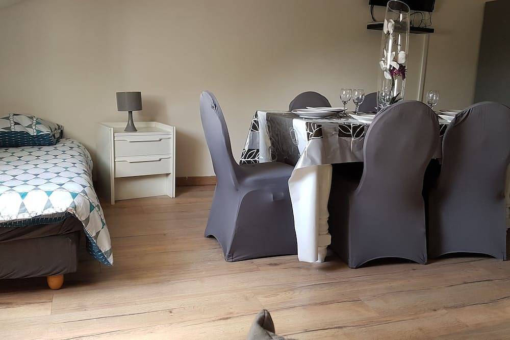 Entire apartment, Cozy F3 apartment close to Disneyland Paris in Meaux, Seine-et-Marne