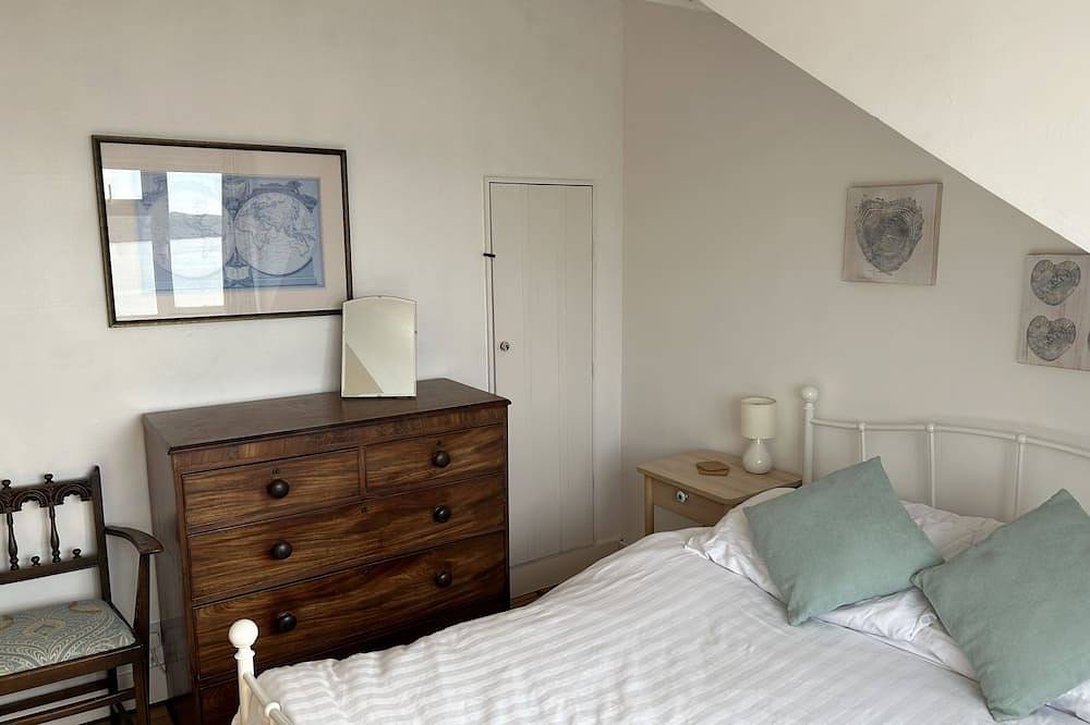 Stunning sea views set in Scarborough's Old Town in Scarborough, North York Moors National Park