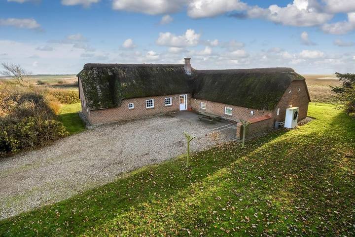 Ferienhaus für 10 Personen, mit Pool und Sauna sowie Whirlpool und Balkon/Terrasse, mit Haustier