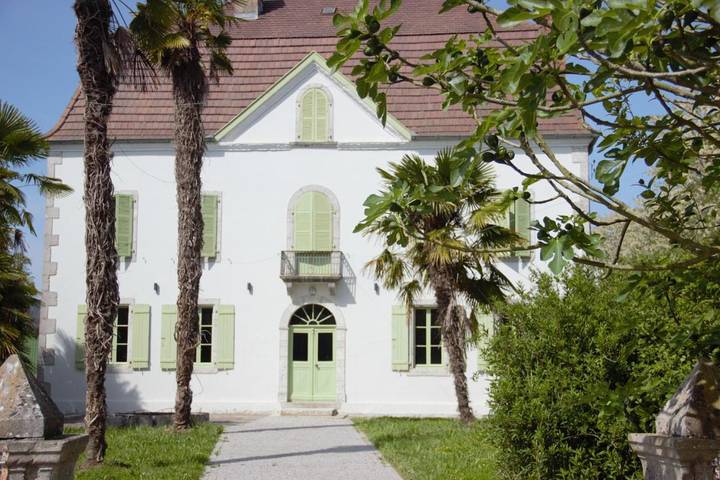 Location de vacances pour 2 personnes, avec Terrasse ainsi que Jardin et Vue à Mimbaste