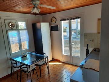 Gîte pour 3 personnes, avec terrasse dans Plage De La Savane