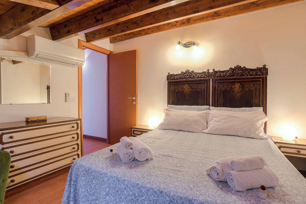 Appartement entier, Agamennone, appartement neuf et spacieux avec terrasse, à 20 mètres de la mer in Punta Secca, Santa Croce Camerina