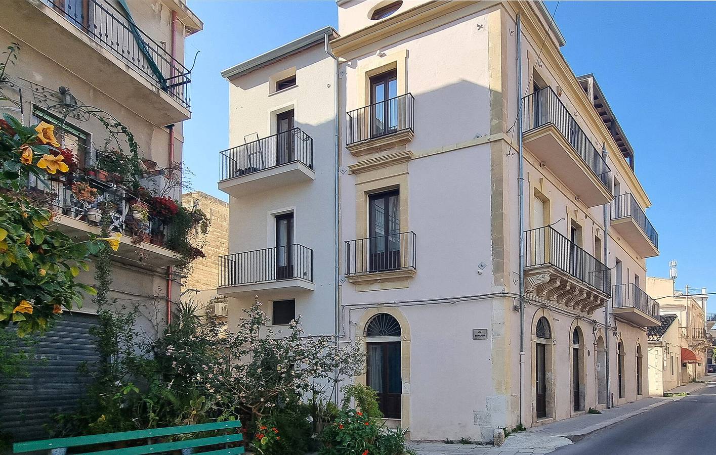 Appartement de vacances entier, Scicli City Center Apartment with WiFi & AC in Scicli, Province de Ragusa