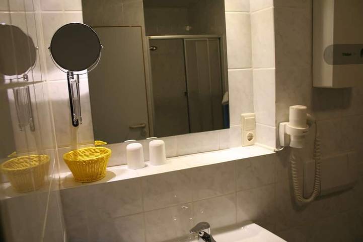 Ferienwohnung für 2 Personen, mit Balkon in Bad Driburg - 2