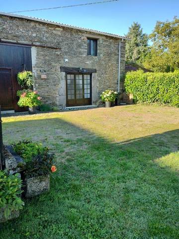 Location de vacances pour 10 personnes, avec piscine et terrasse à Saint-Pierre-du-Chemin