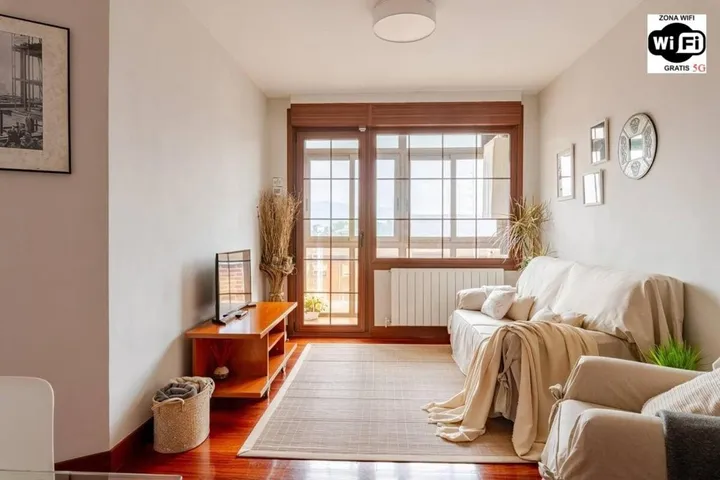 Apartamento de vacaciones para 5 personas, con vistas y balcón, Familias con niños - 1