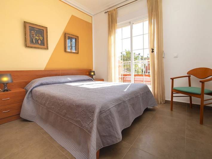 Ferienhaus für 8 Personen, mit Terrasse und Garten in Calpe - 4