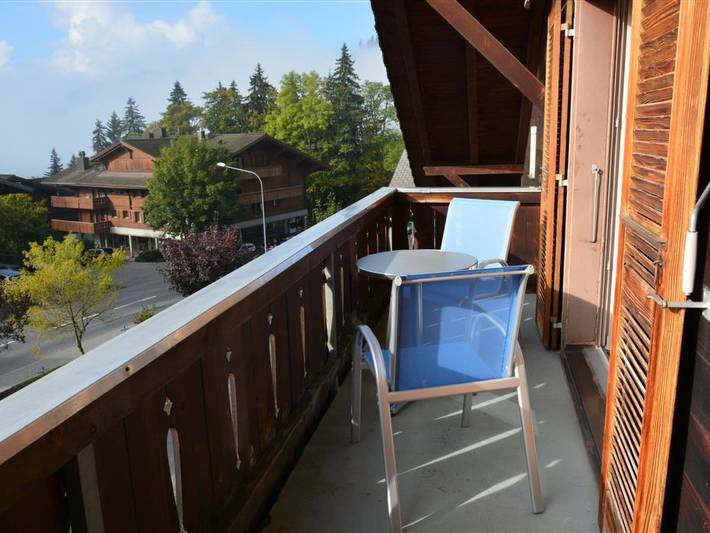 Gîte pour 3 personnes, avec balcon à Saanen - 2