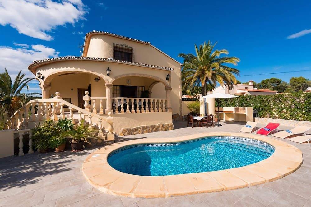 Villa Llobell - Plusholidays in Teulada (Spain), Costa Blanca