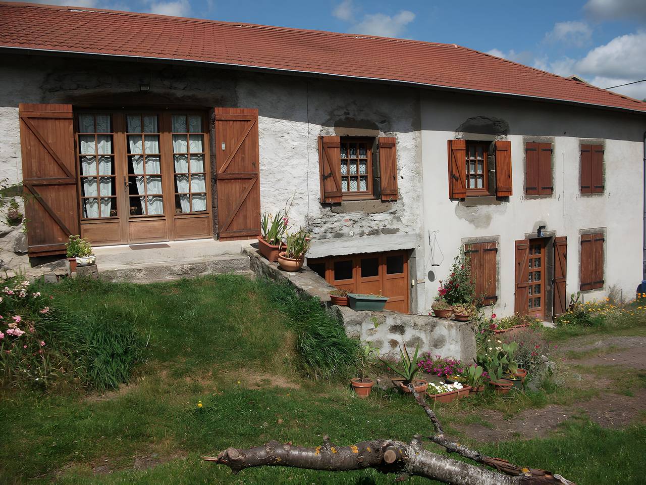 Maison de vacances « Le Paillassou » avec vue sur la montagne et Wi-Fi in Blanzac, Haute-Loire