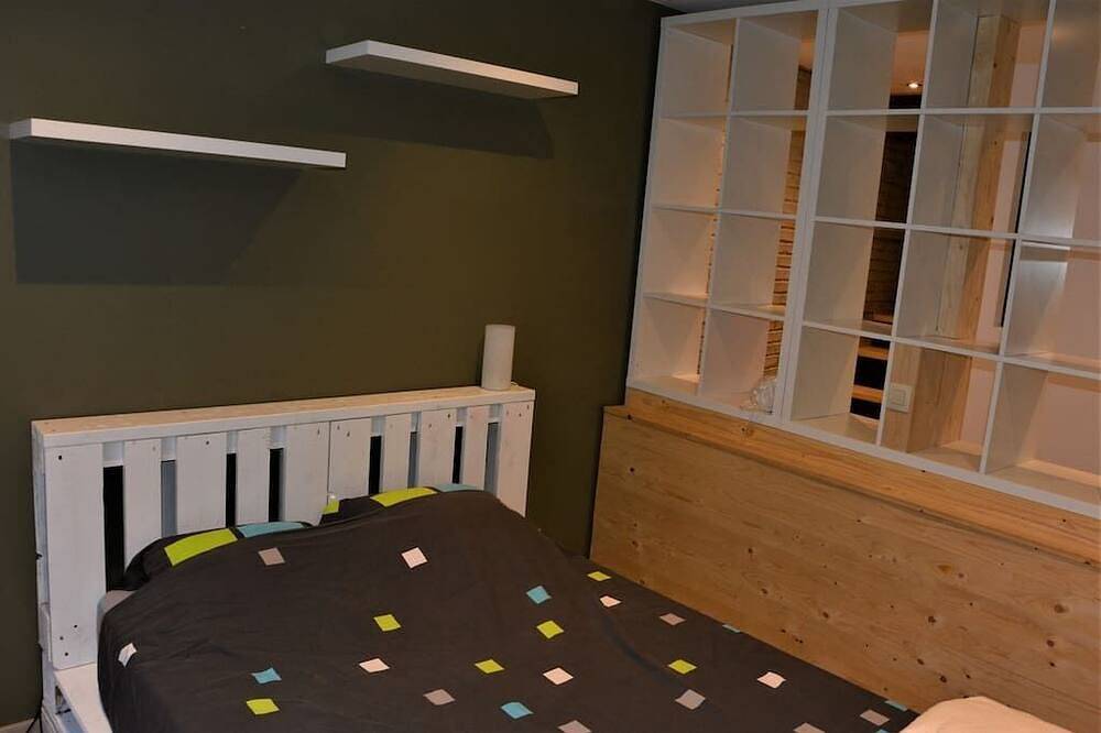 Entire apartment, Le toit de Dinant - Dinant in Dinant, Namur (region)
