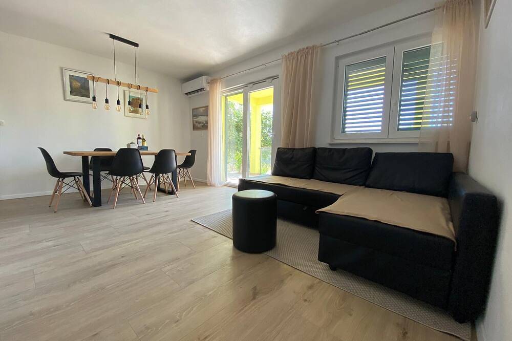 Geheel appartement, Tweekamerappartement met terras en uitzicht op zee Poljica, Trogir (A-18634-a) in Poljica, Split-Dalmatië