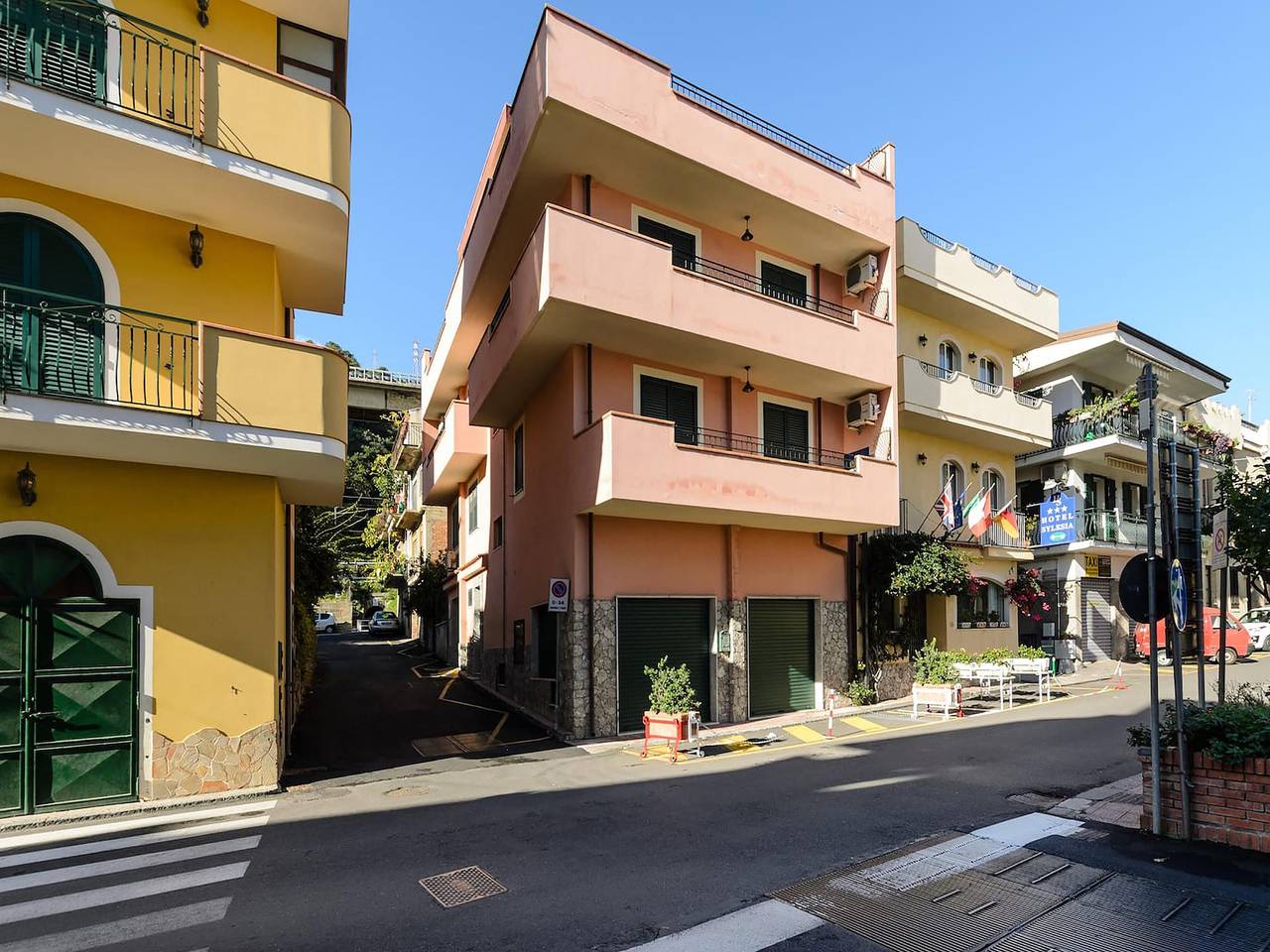 Ganze Wohnung, Appartement in Pietra Ligure in Letojanni, Messina Provinz