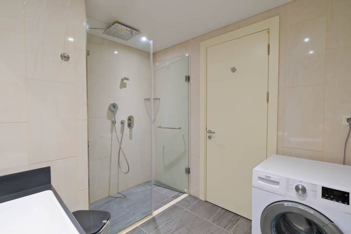 Ganze Wohnung, Apex - 2Bd Central Flat w/ Parking & Gym in Şişli, Istanbul
