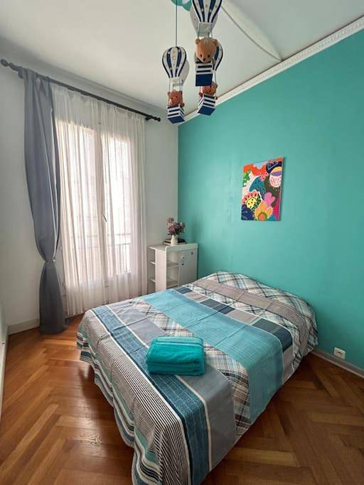 Gîte pour 8 personnes, avec vue et terrasse dans Gare de Nice ville - 3