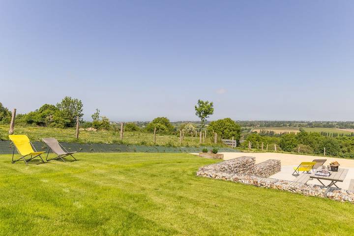 Belle Vue in Jullouville, Côte de la Déroute