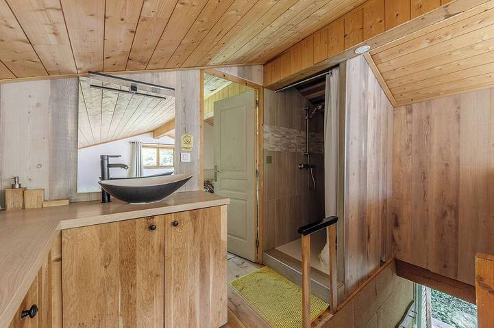 Location de vacances pour 3 personnes, avec jardin dans Blésignac - 4