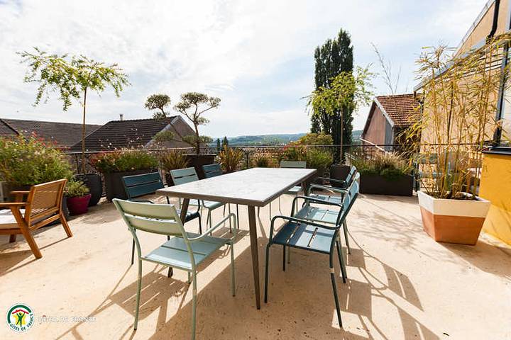 Gîte pour 8 personnes, avec Balcon ainsi que Terrasse et Jardin à Vincelles (Marne)